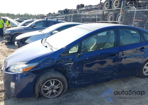 2011 Toyota Prius Four z USA, uszkodzony, nr VIN JTDKN3DU4B0301401
